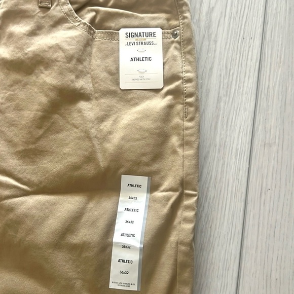NWT Levi's®,Athletic fit Jeans,Signature Gold Flex, Superior Comfort, Size 36X32 - Picture 8 of 8